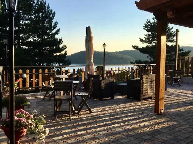 Bed and Breakfast A Due Passi Lorica